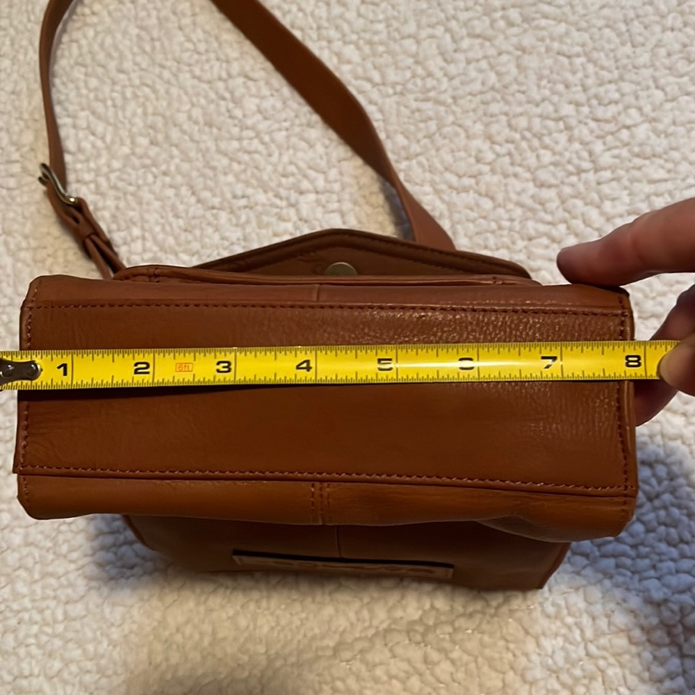 Fossil Crossbody - Picture 15 of 16